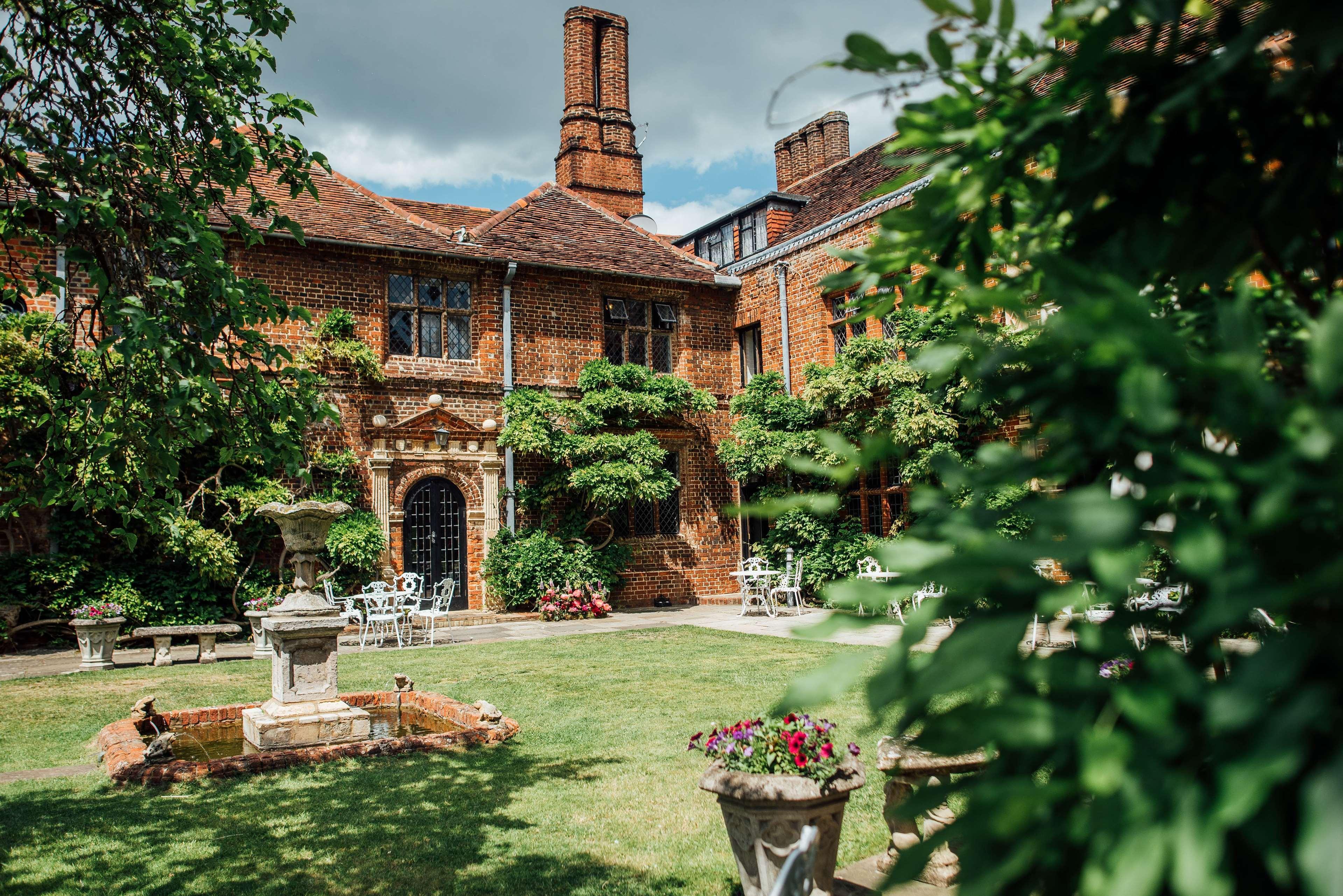 Seckford Hall Hotel & Spa Γούντμπριτζ Εξωτερικό φωτογραφία